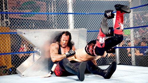 411MANIA | The 411 Wrestling Top 5: Top 5 WWE Hell In A Cell Matches